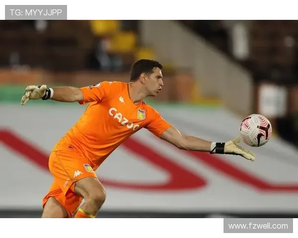 马丁内斯的传奇人生与足球之路：从青涩少年到世界级球星的蜕变与成长